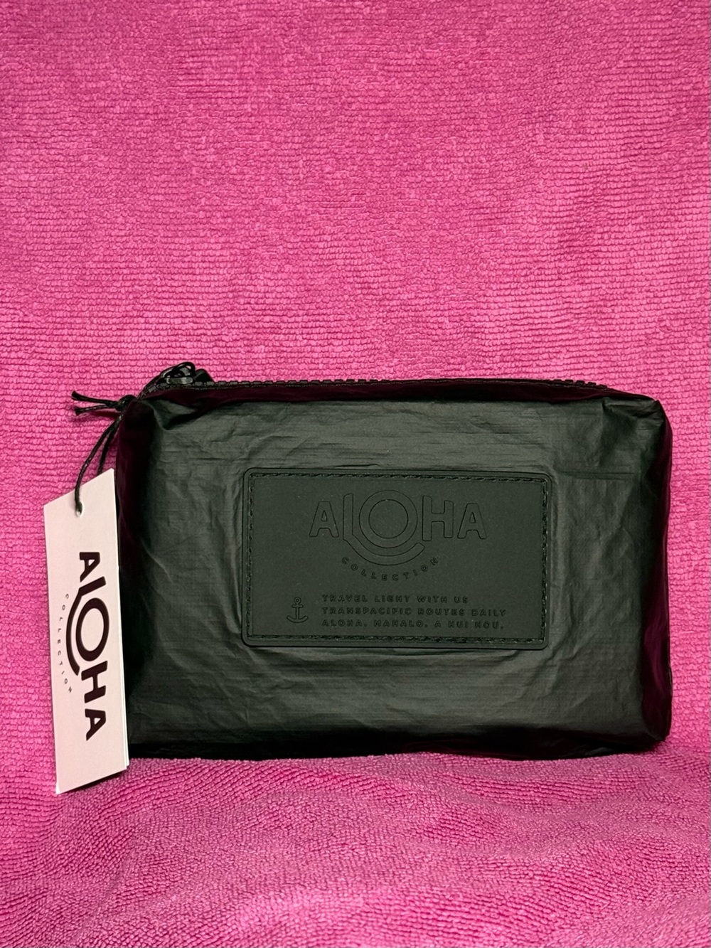 NWT ALOHA Collection Monochrome Black Mini Pouch Splash-Proof Travel Organizer
